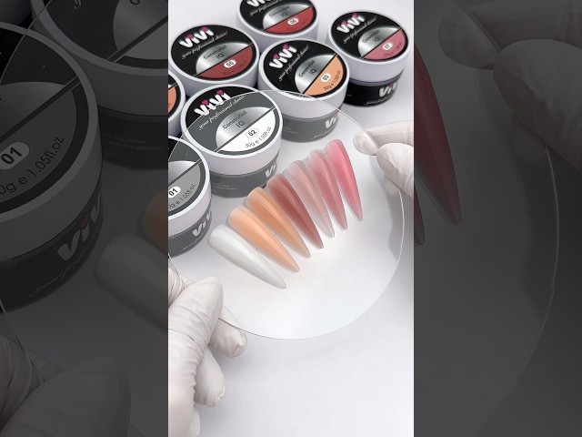 Vídeo relacionado con Andreia Professional Gel Constructor para Uñas - Triphasico 3 en 1 de Baja Viscosidad - Gel Constructor LED & UV en Botella - Extensión Autonivelante de Alta Resistencia - Color Blanco Suave 14ml