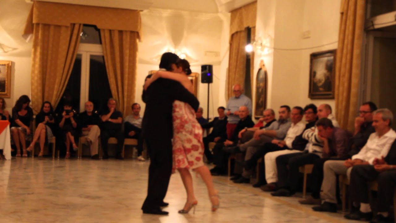 Osvaldo Roldàn e Anna Maria Ferrara - Torna a Surriento 10 Maggio 2014