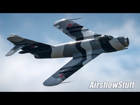 MiG-17/F-86 Sabre Flybys - TBM Avenger Gathering 2018