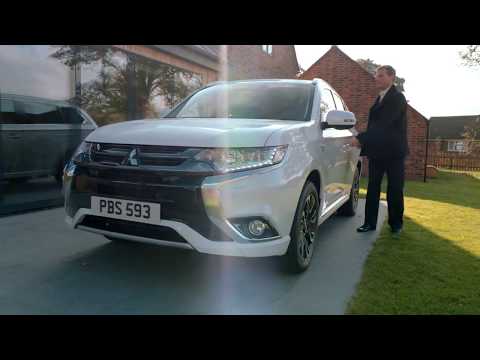 HOW TO USE THE SMARTPHONE APP - OUTLANDER PHEV