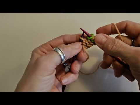 Strumpfbandlasche anschlagen