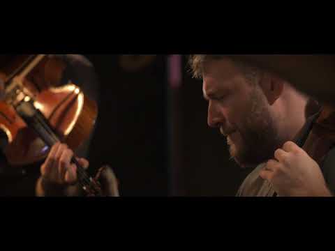The Fretless - Live from the Art Farm - MacLeod's Farewell / Palmer's Gate