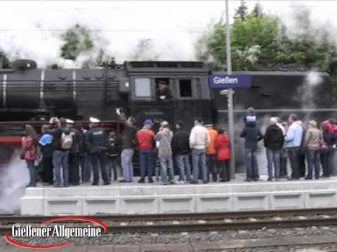 Dampfloks begeistern Gäste beim Bahnhofsfest