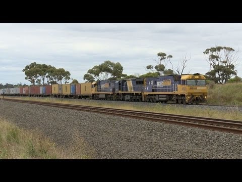 Long Patrick's Freight Train heads towards Melbourne - Trains and Railways in Australia