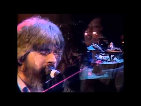 Michael McDonald with The Doobie Brothers - I Keep Forgettin' [Live 1982]