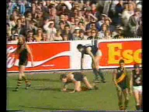 VFL Grand Final 1982 Richmond v Carlton Third Quarter Pt 1