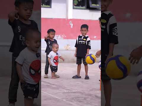 Naga Gebot Siap bermain bola voli