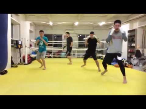ジャブとストレート前後の動き！船井龍一ビギナーボクシング！フジマキックムエタイジム2016.10.29