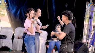 Download lagu DINDA OLIVIA - TAJAMNYA KARANG - BLMUSIK LIVE IN BABAKAN  mp3