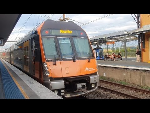 Sydney Trains B-set leaving Campbelltown Station
