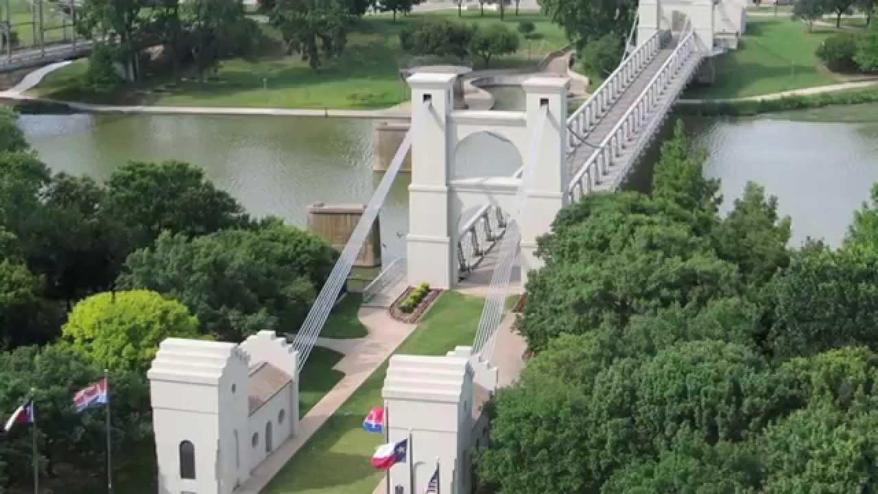 Water and Wind in Waco's Town Square