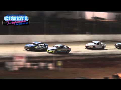 Modified Sedans - Heat 3 - Murray Magic - Mildura Speedway - 11.01.15