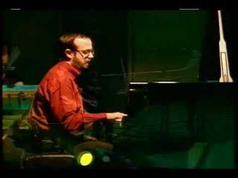 Kevin Kern - Through the Arbor from the CD, In The Enchanted Garden (Live Performance)