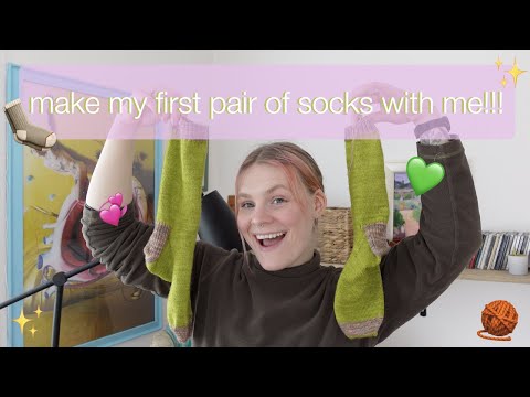 make my ~first~ pair of socks with me ✿:･ﾟ✧ i'm so basic sock by summer lee design co.