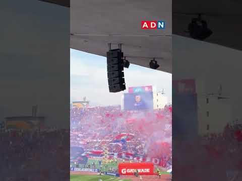 "Espectacular recibimiento de Los de Abajo - Universidad de Chile en el superclásico vs Colo-Colo" Barra: Los de Abajo &bull; Club: Universidad de Chile - La U &bull; País: Chile