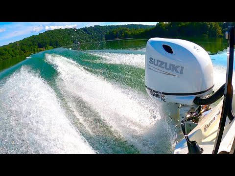 Suzuki 140 hp Outboard In Action!!! (the oddball outboard with 4 blade prop and jack plate)