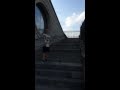 Видео дня - бегом по лестнице в Королевский дворец 