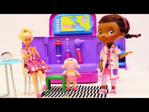 Doc McStuffins hat Sprechstunde - Barbie bei der Spielzeugärztin - Spielspaß mit Puppen