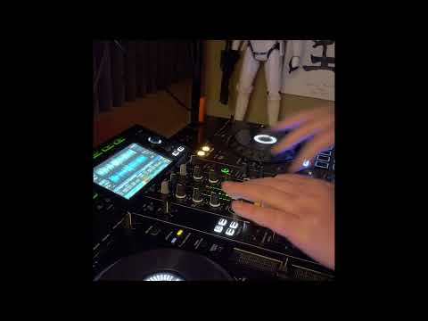 DJ Gerry LaBarge. Live EDM House & Breaks mini mix