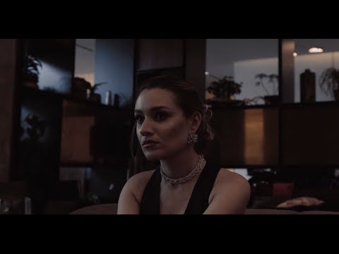Mia Vaile - Vogue (Official Music Video)