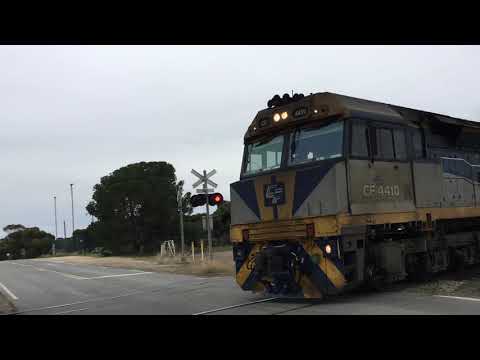 freight train 2MP9 CF4410 CSR001 CSR009 CSR003