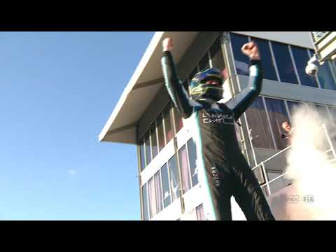 Thed Björk scores historic WTCR victory for Lynk & Co Cyan Racing