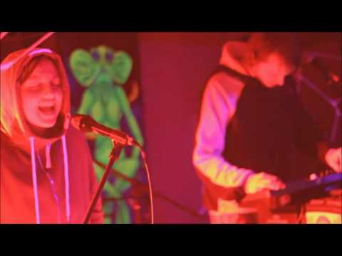 Frau Zwei - Frau Frankenstein und Spüllboys - Nesmím se dívat "LIVE"