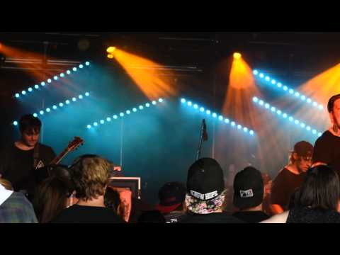 Myka Relocate - Playing It Safe LIVE The Hoodang