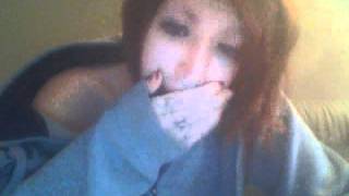 Videoblogg, trött tjej.