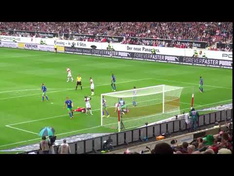 VFB vs. Wolfsburg - 18.': Scharfe Flanke Donis (2017 live @ Mercedes-Benz Arena - Stuttgart)