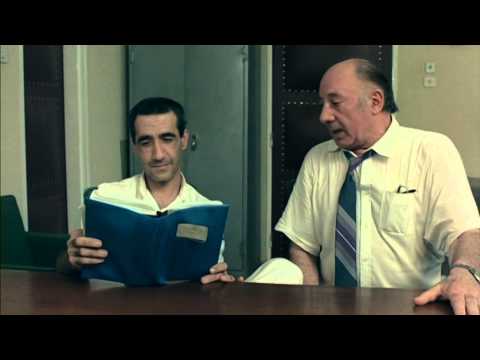 Fragmente Filme Romanesti S02E09 - Auziți? Hai cărațivă