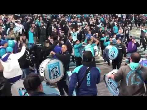 "Racing club Avellaneda canta la guardia imperial me muero de amor ea" Barra: La Guardia Imperial • Club: Racing Club