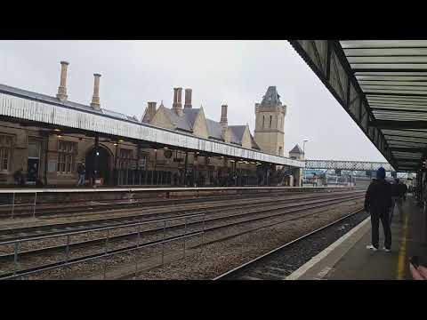 *NEW LIVERY* Freightliner 66413 'Lest We Forget' passes the DML at Lincoln Central (17/11/2018)