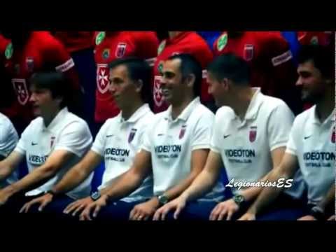 Arturo Álvarez y jugadores de Videoton FC durante sesion de foto oficial para el presente semestre