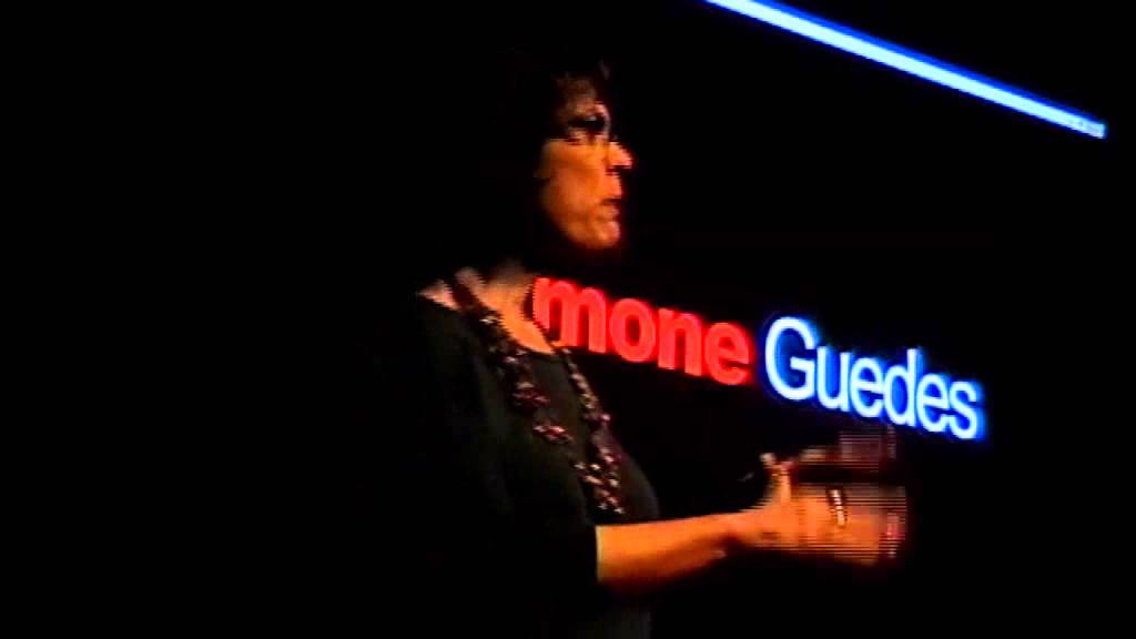 Uma simples lição de casa pode mudar o mundo | Simone Guedes | TEDxGoiânia