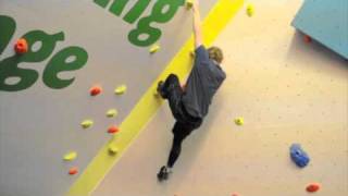 preview picture of video 'The Bouldering Lounge - Marple, Stockport'