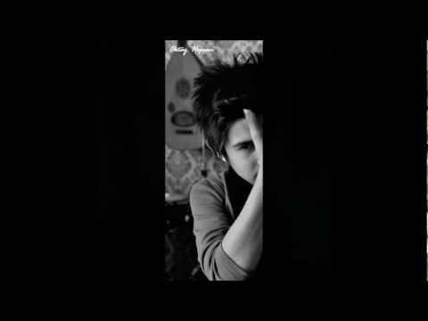 Hiç Gitmesin - Ugur Balcı