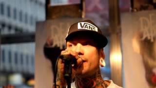 Download lagu Dead by April - Calling (Live) mp3