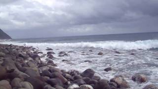 preview picture of video '10. A Batanes Christmas: Boulder Beach outside of Basco'