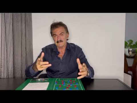 What is better: a line of four or a line of five? | Ricardo La Volpe