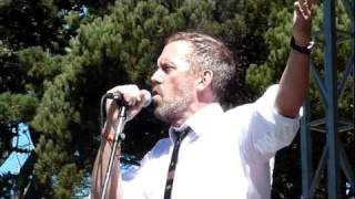 Hugh Laurie ( House ) - Battle of Jericho live @ Hardly Strictly Bluegrass Festival FRONT ROW