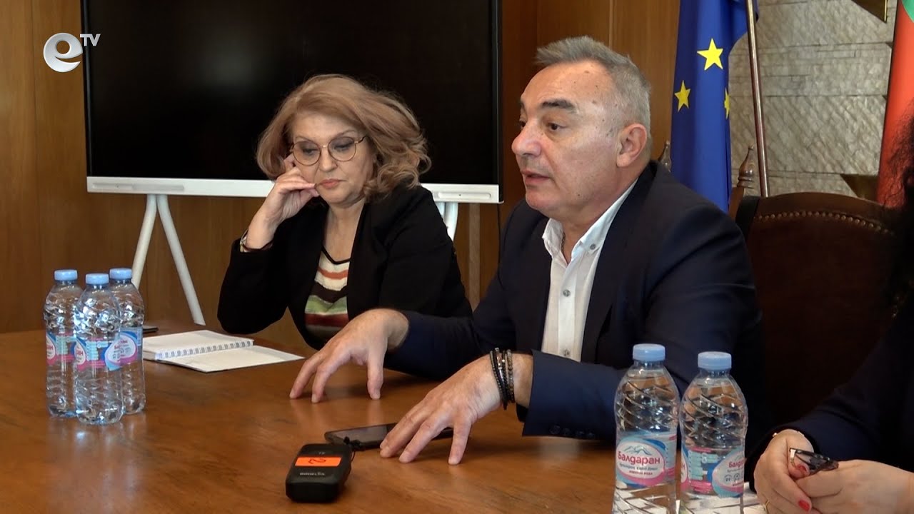 Министърът на културата поряза желанието на смолянските актьори сградата на РДТ да се върне на държавата
