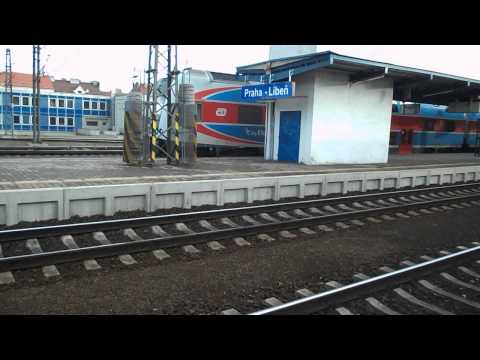 Odjezd vlaku Os 9320 (ČD 471.042) - Praha-Libeň, 27. 12. 2012