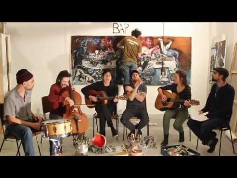 Les Hurlements d'Léo chantent Mano Solo avec La Cafetera Roja - Barbès Clichy