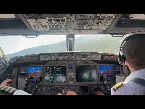 Boeing 737 - Final Approach to Runway 09 at Samos Airport