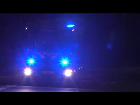 Brandweer Tankautospuit Haarlem West 12-3030 met spoed naar een Scooterbrand in Haarlem