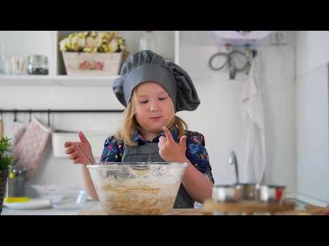 What are the benefits of buying locally grown food?