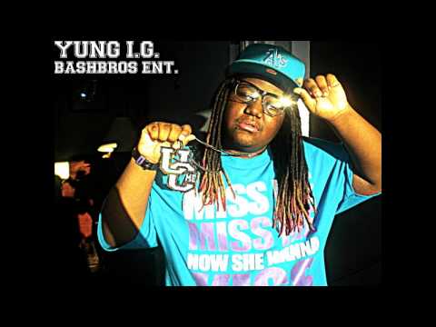 YUNG I.G.-LIKE A DRUMMA FT LO'VAE