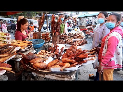 Veng Sreng Street Food in Evening