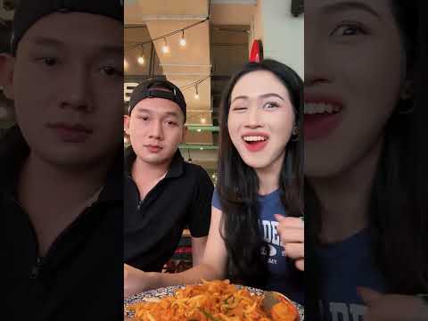 Anh chàng nghĩ rằng cô gái bị hỏng dây thần kinh